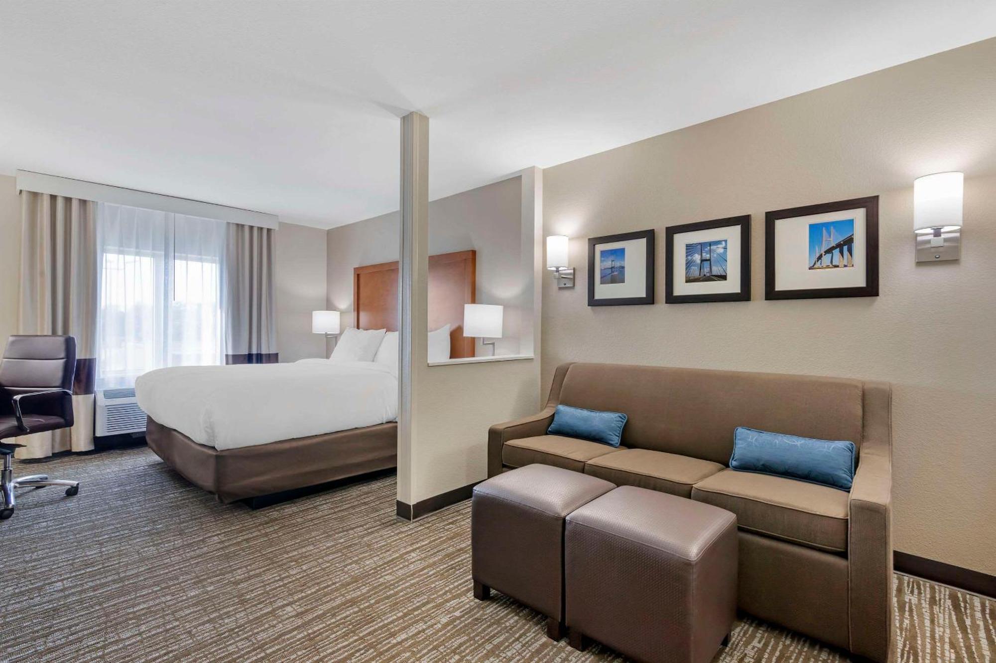 Comfort & Hotel Brunswick